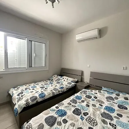 Private With View أيا نابا